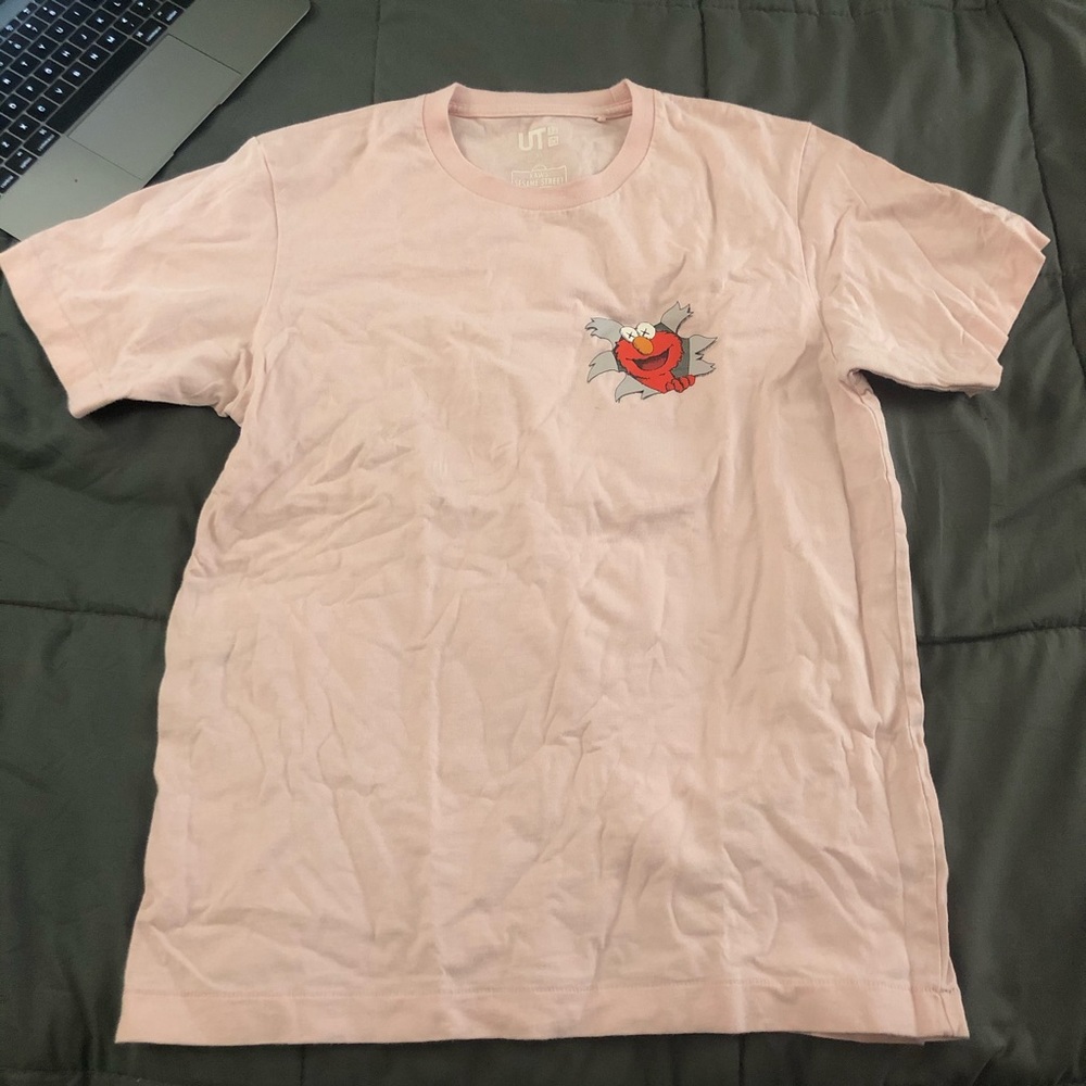Kaws Elmo t shirt 👚